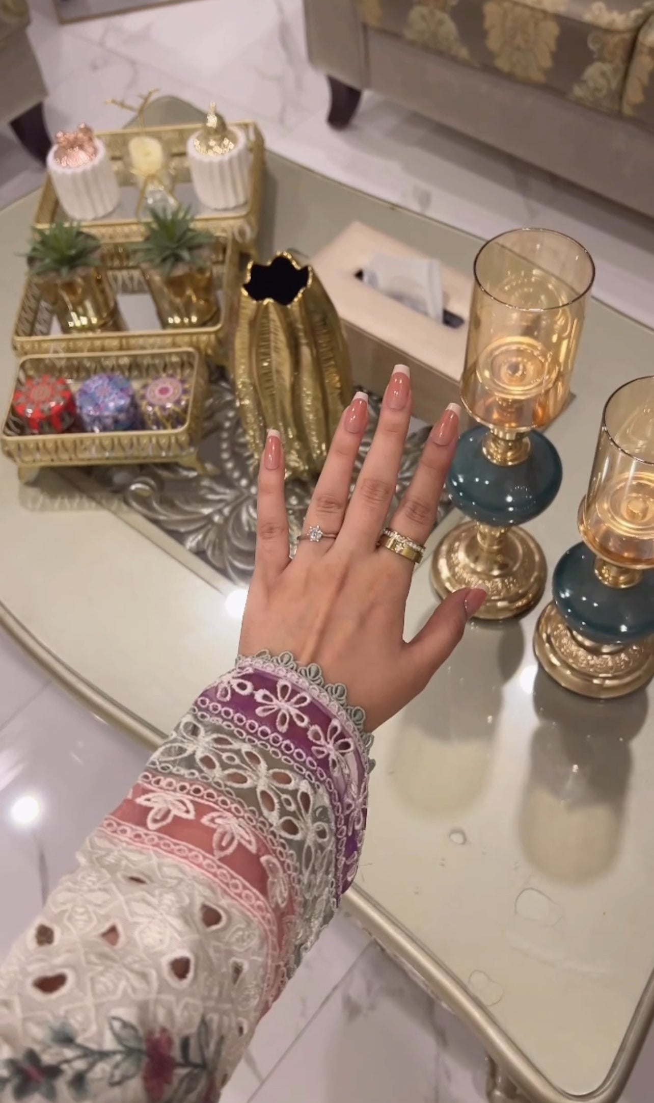 French Nails- Medium length wearable nail stickers removable nail stickers gentle nail art 24Pieces