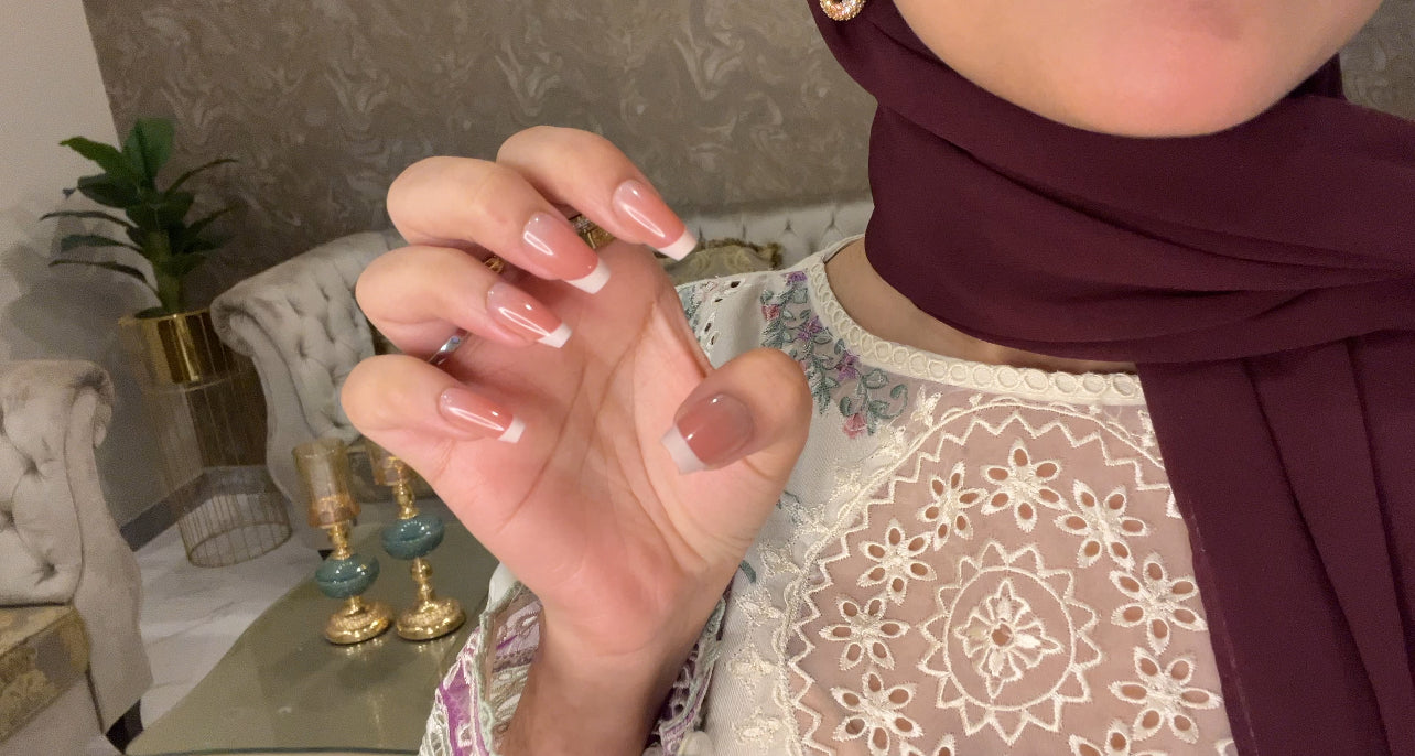 French Nails- Medium length wearable nail stickers removable nail stickers gentle nail art 24Pieces