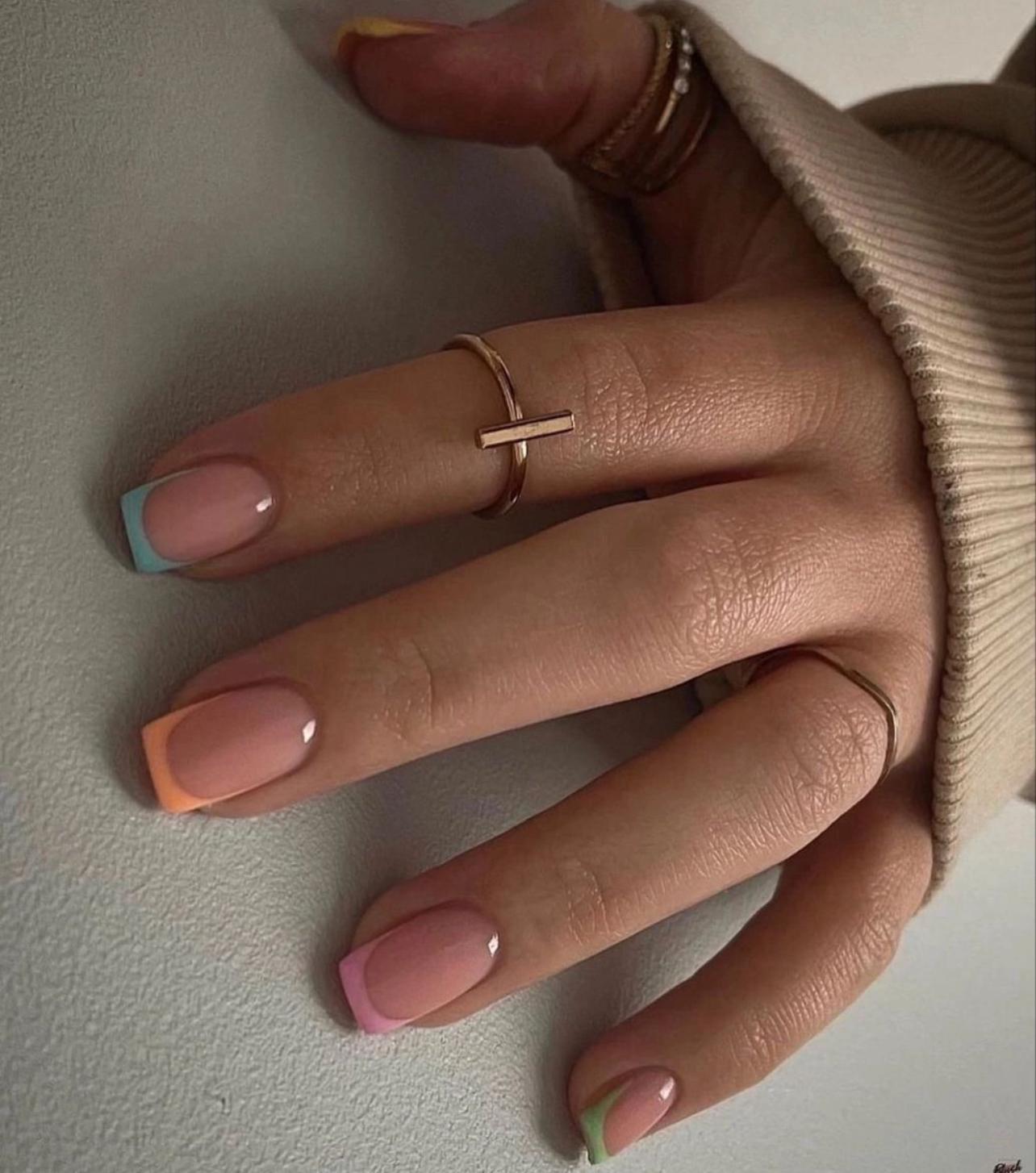 24 Pieces Boxed Almond Shape Pink French Nails