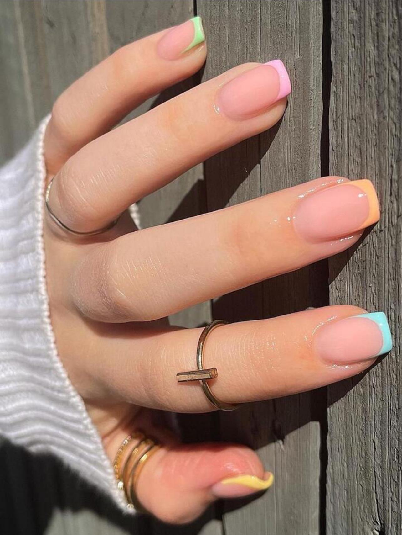24 Pieces Boxed Almond Shape Pink French Nails